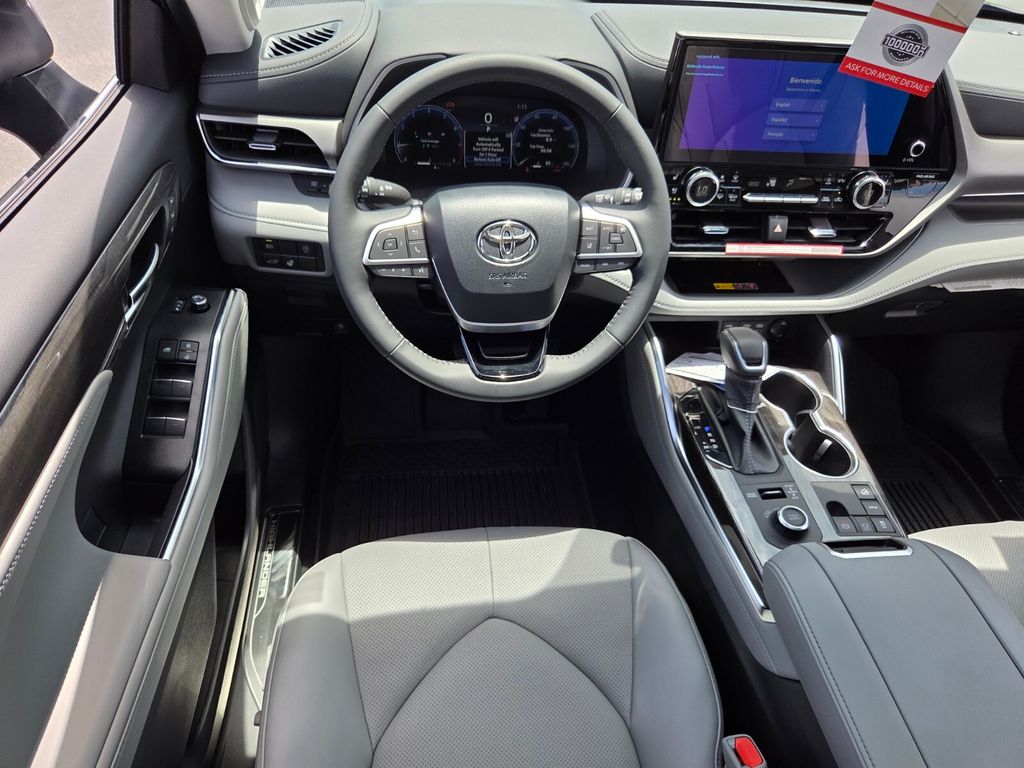 New 2026 Toyota Highlander SUV