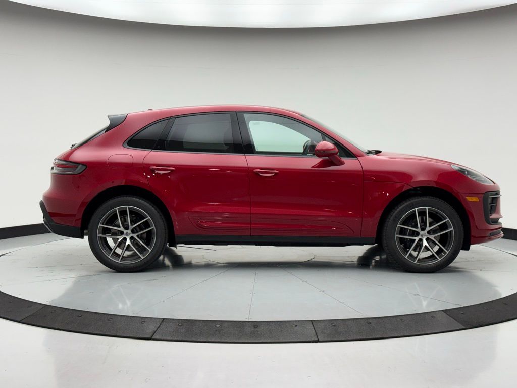 Thumbnail: 2026 Porsche Macan - 6
