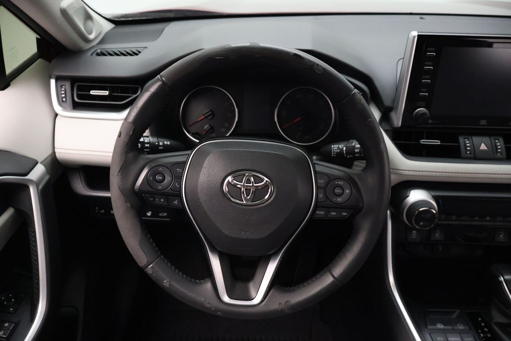 Thumbnail: 2021 Toyota RAV4 - 23