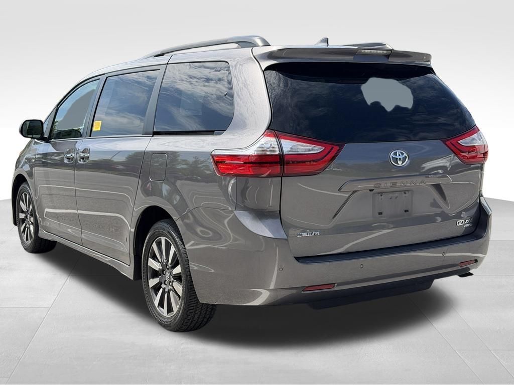 2018 Toyota Sienna XLE Premium 7 Passenger