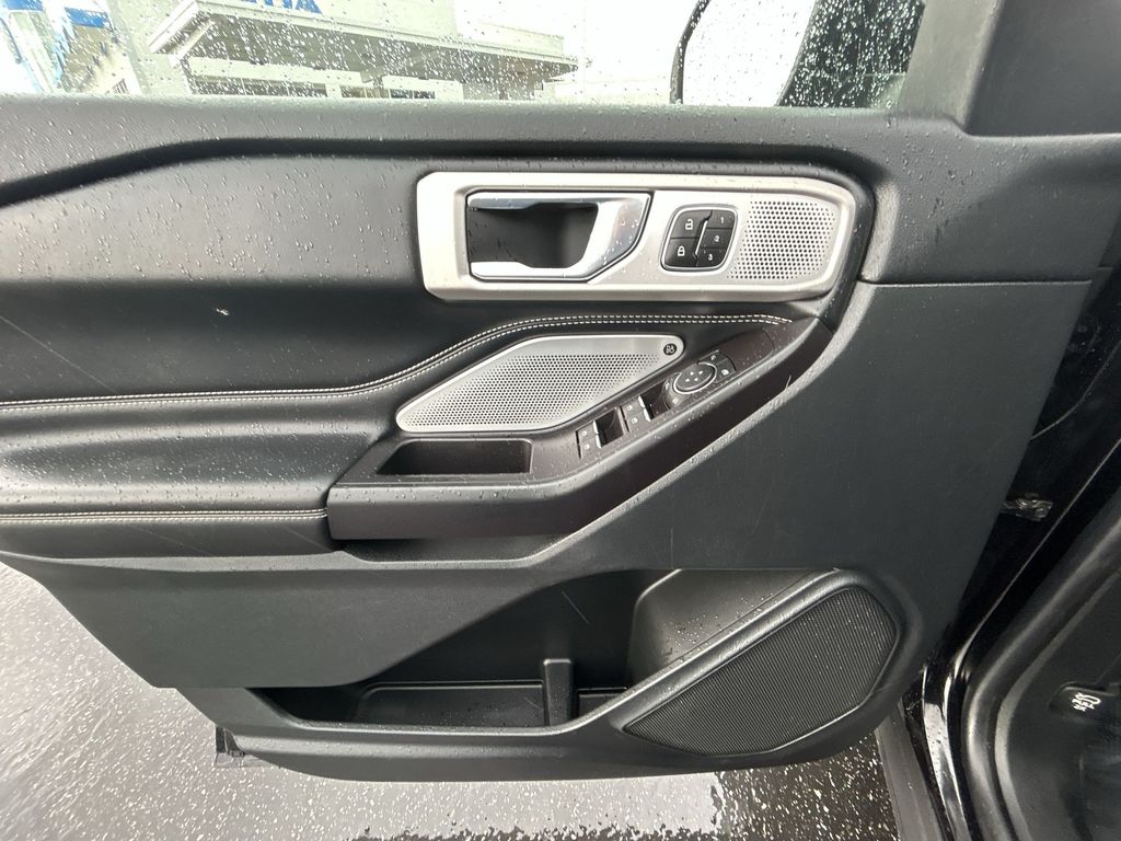 Thumbnail: 2020 Ford Explorer - 13