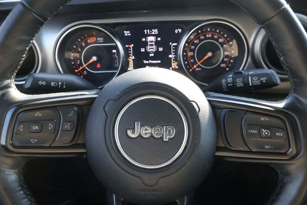 Thumbnail: 2019 Jeep Wrangler - 29