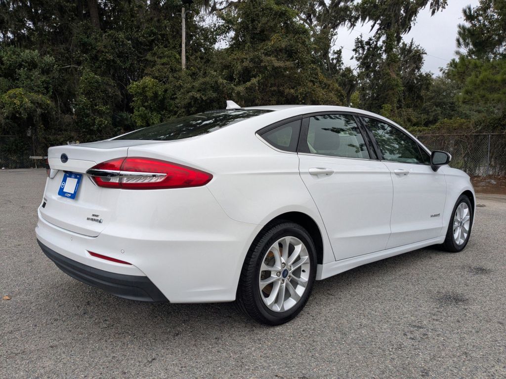 2019 Ford Fusion Hybrid SE