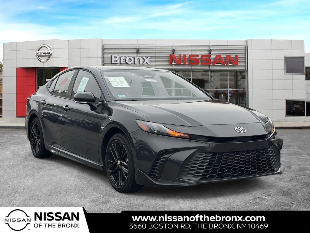 2025 Toyota Camry LE FWD