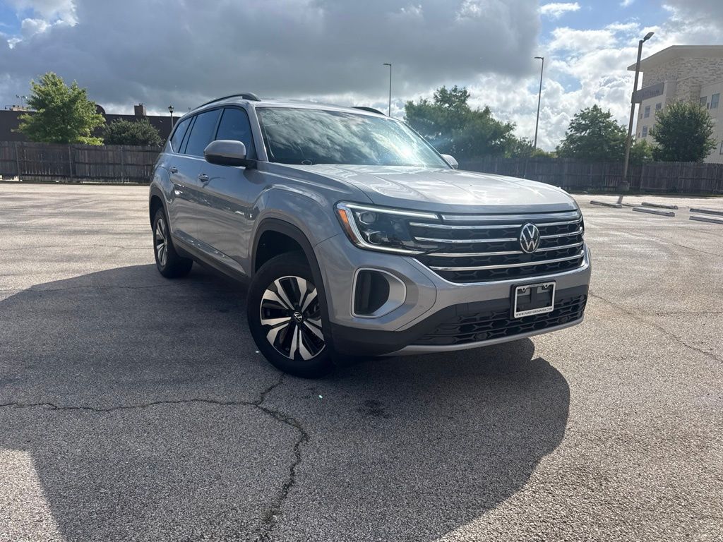 Silver Mist Metallic 2026 Volkswagen Atlas SE FWD SUV / Crossover Front-Wheel Drive 8-Speed Automatic