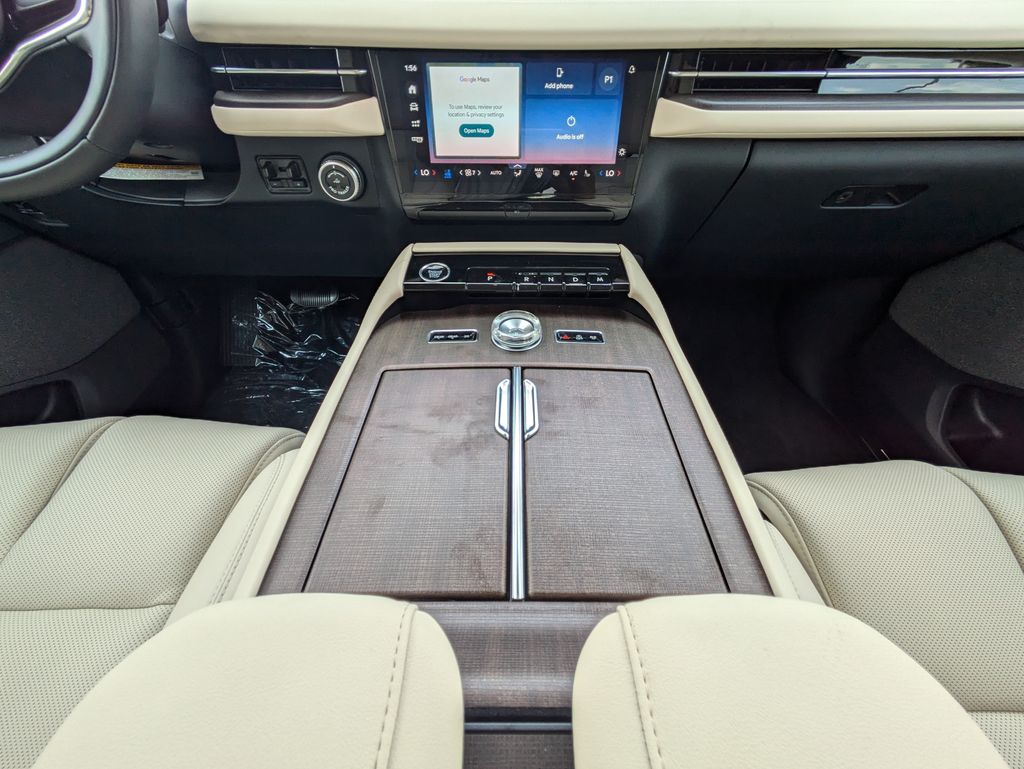 2027 Lincoln Navigator Reserve
