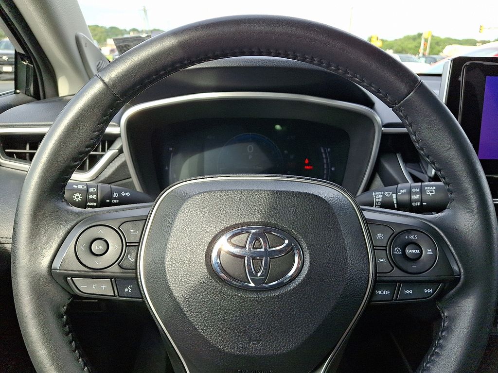 Thumbnail: 2023 Toyota Corolla Cross - 20