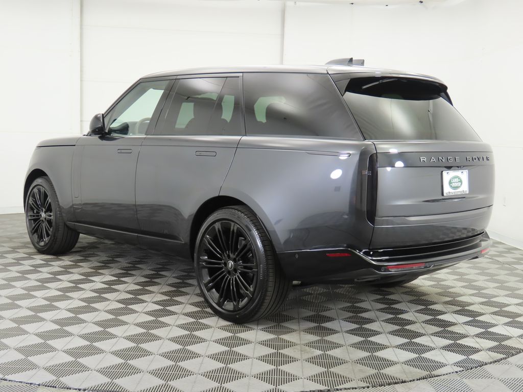 2025 Land Rover Range Rover SE 7