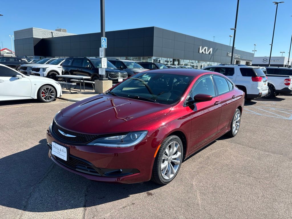 2016 Chrysler 200 S Sedan FWD