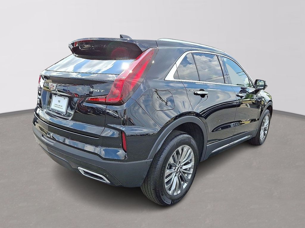 Thumbnail: 2025 Cadillac XT4 - 4