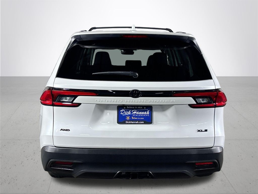 2024 Toyota Grand Highlander XLE