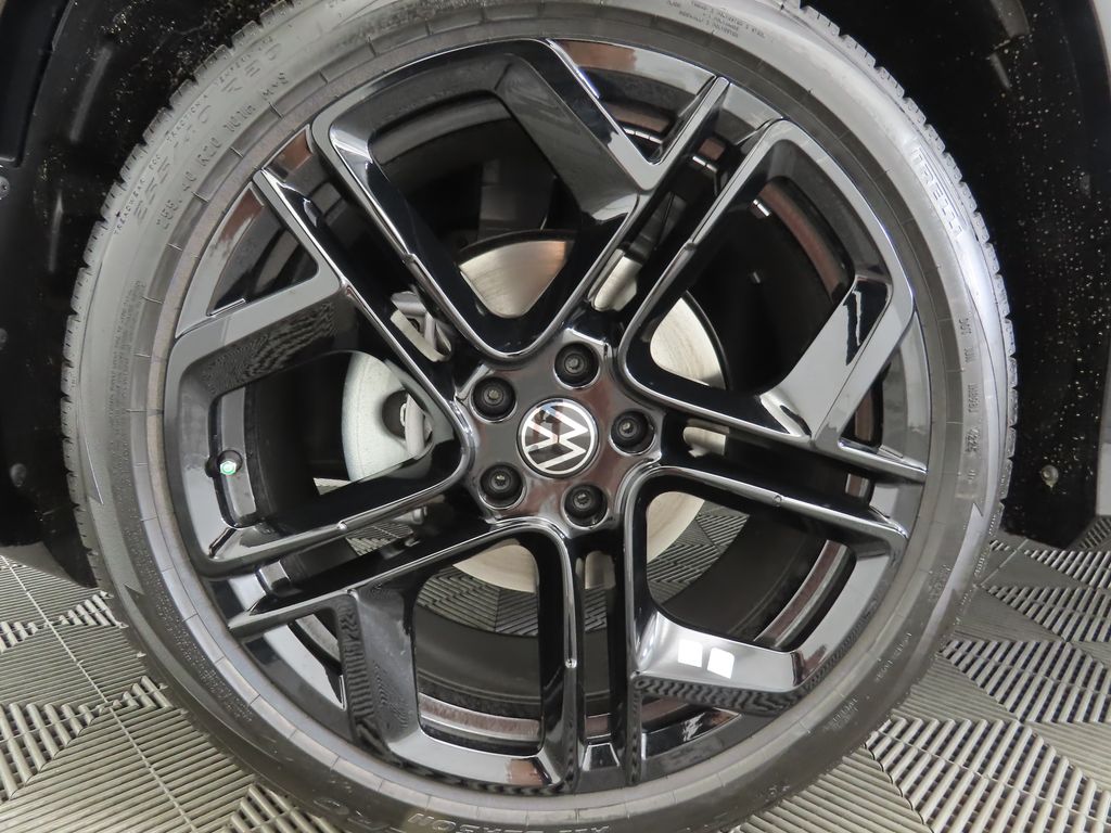 Thumbnail: 2026 Volkswagen Tiguan - 30