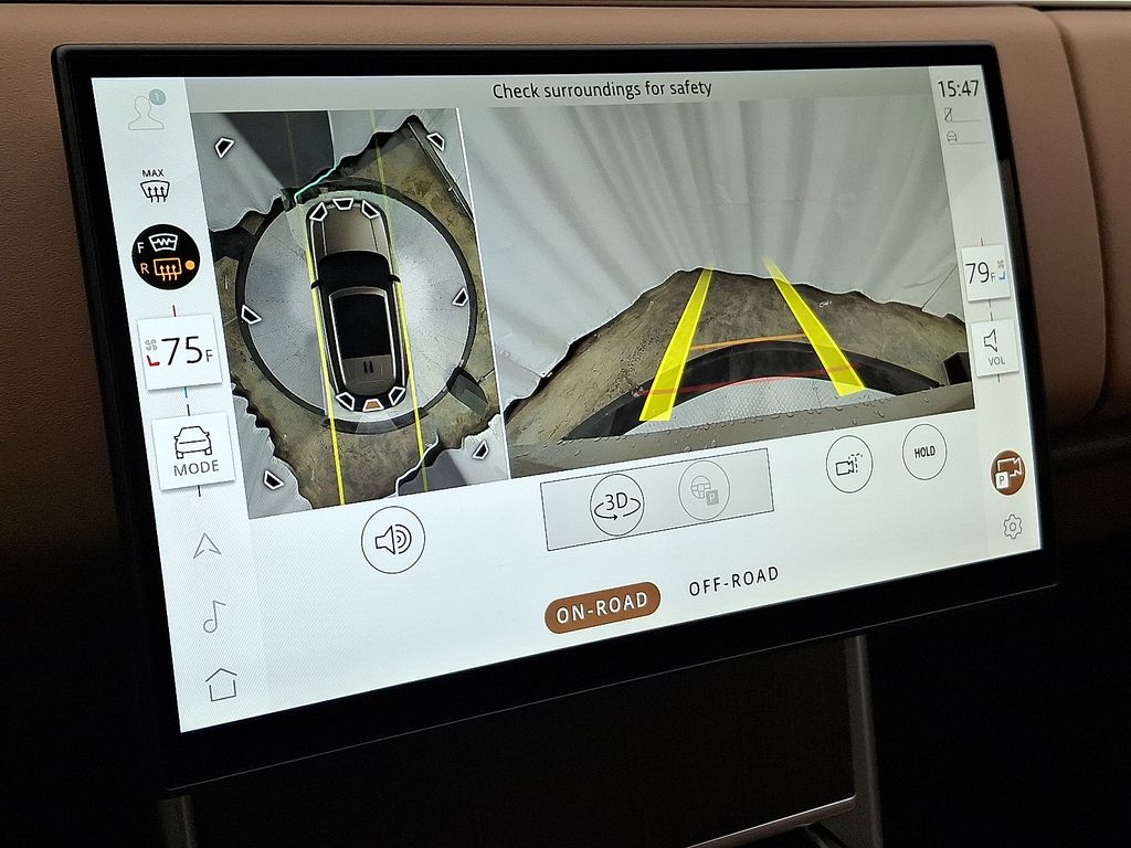 Thumbnail: 2026 Land Rover Range Rover - 15