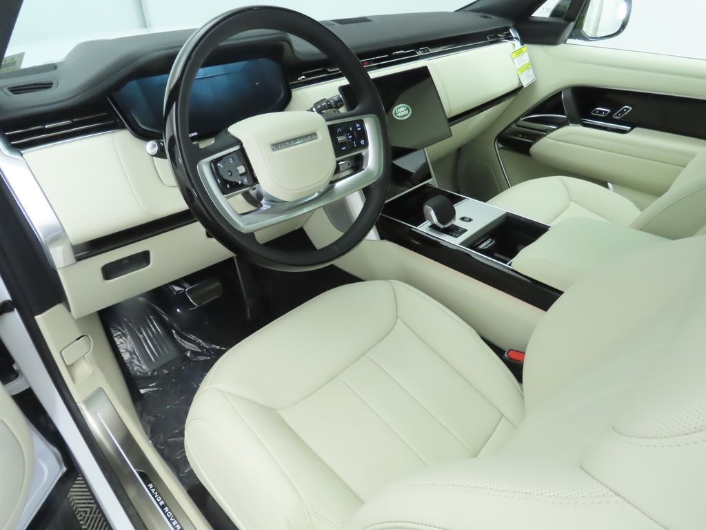 Thumbnail: 2025 Land Rover Range Rover - 10