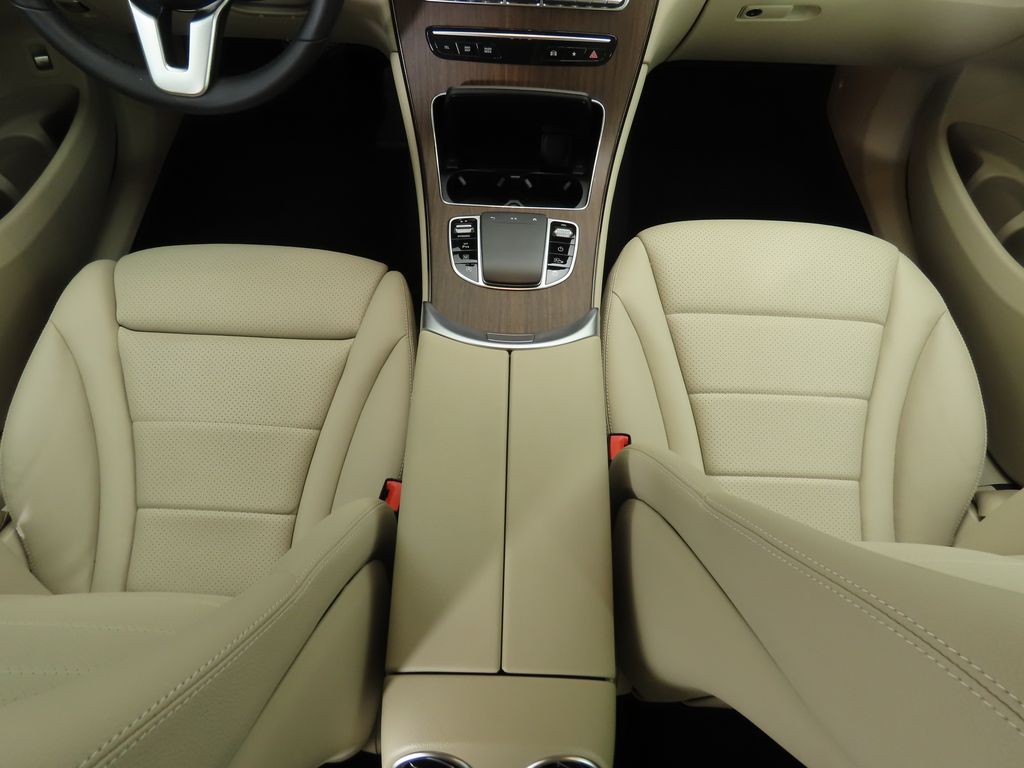 Thumbnail: 2022 Mercedes-Benz GLC - 16