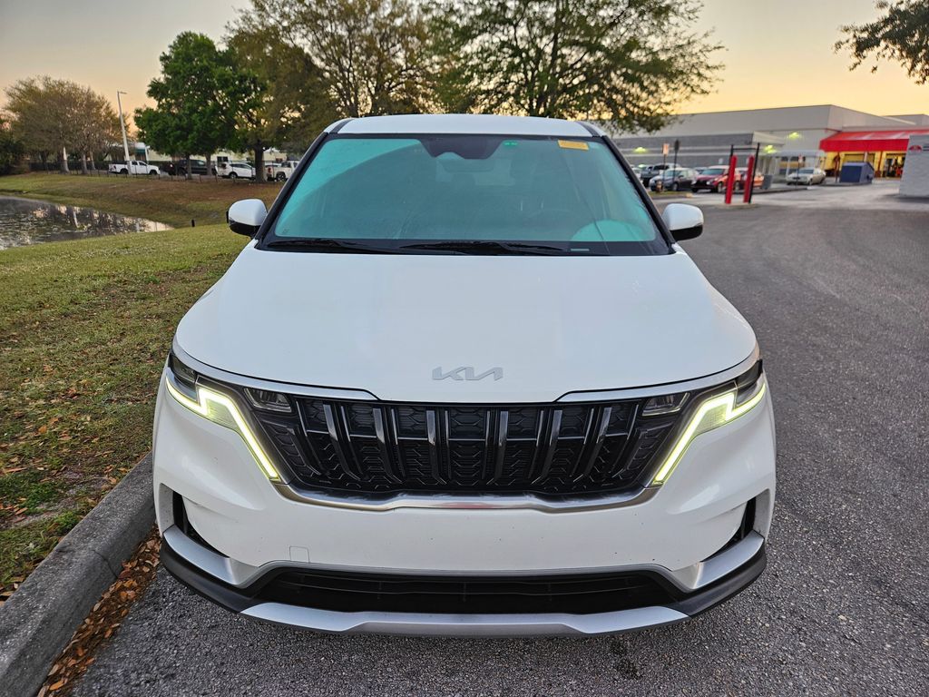 2024 Kia Carnival LX 8