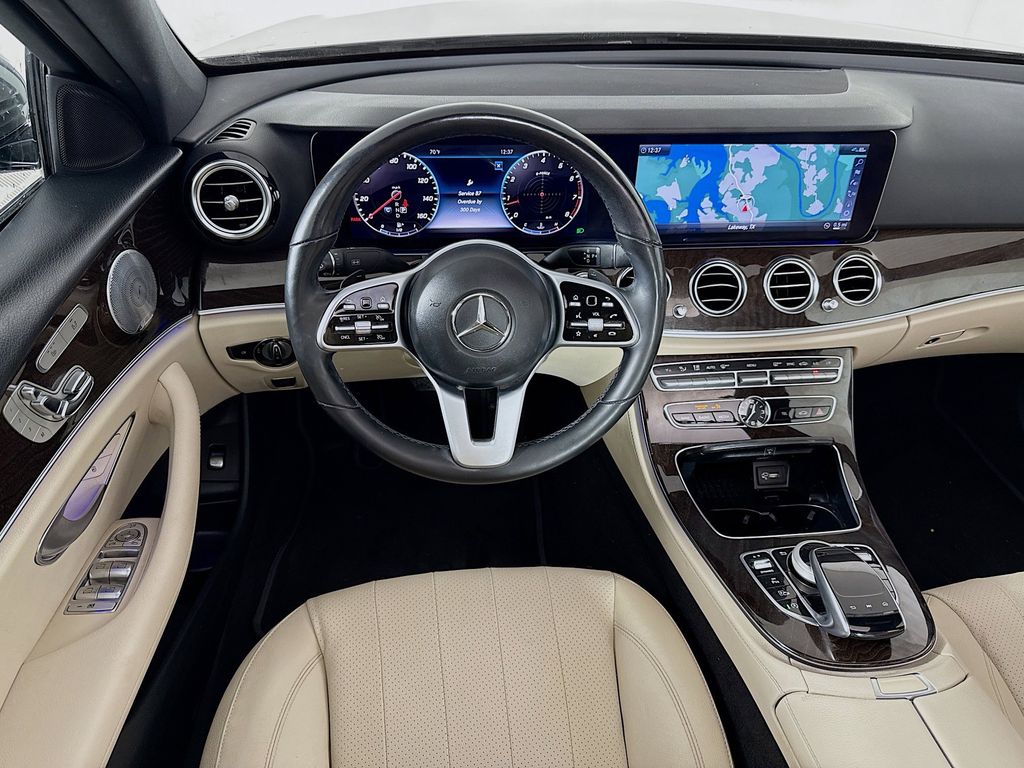 Thumbnail: 2019 Mercedes-Benz E-Class - 21