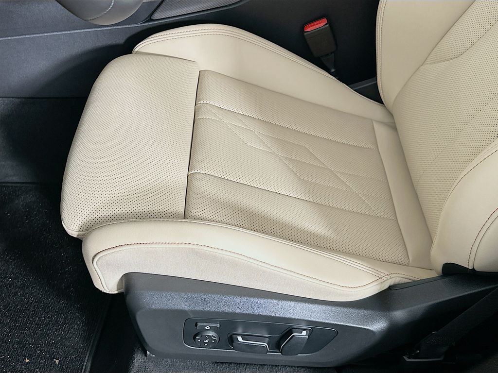 Thumbnail: 2026 BMW X3 - 21