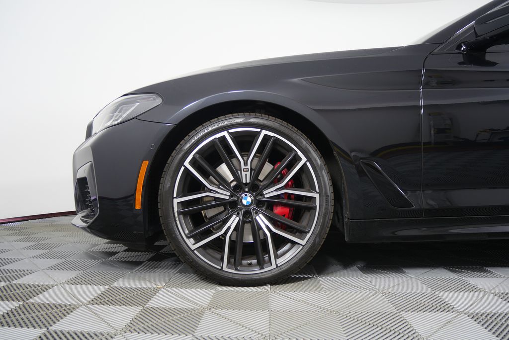 Thumbnail: 2023 BMW 5 Series - 7