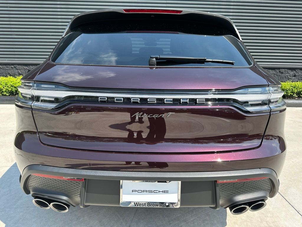 Thumbnail: 2026 Porsche Macan - 12