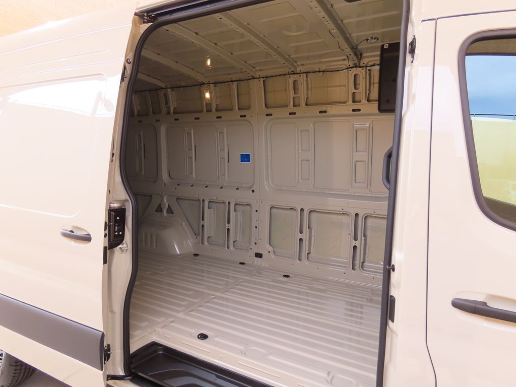 Thumbnail: 2026 Mercedes-Benz Sprinter - 21