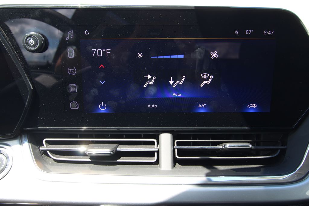 Used 2025 Chevrolet Trax SUV