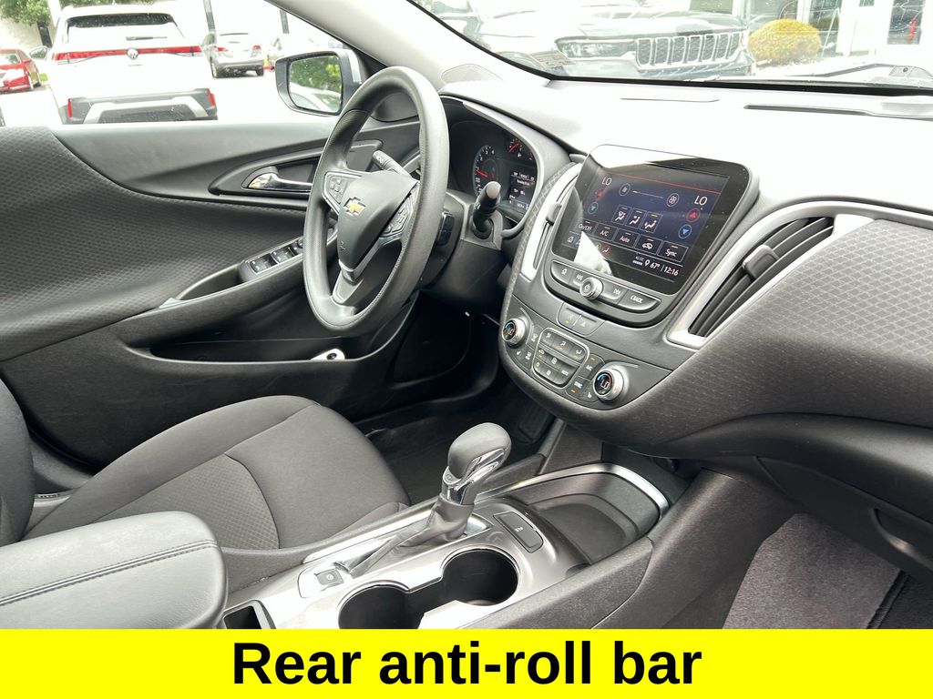 2023 Chevrolet Malibu LT photo