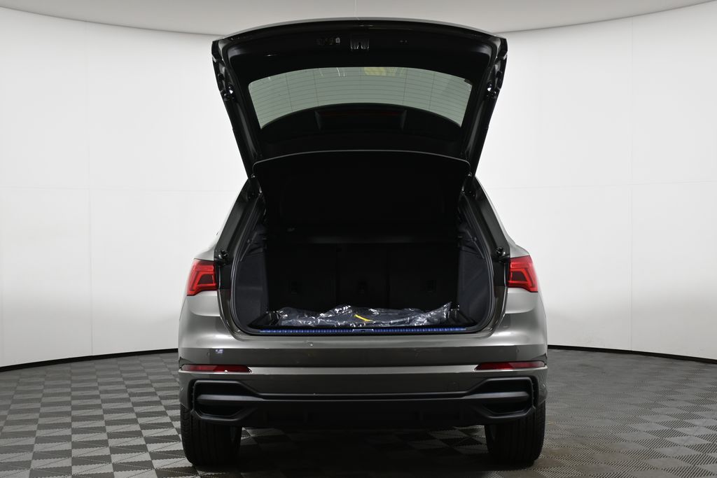 Thumbnail: 2025 Audi Q3 - 28