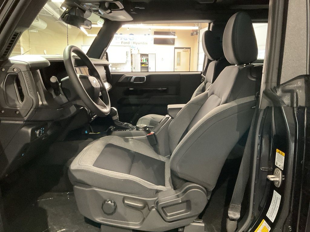 New 2025 Black Ford Base image 8