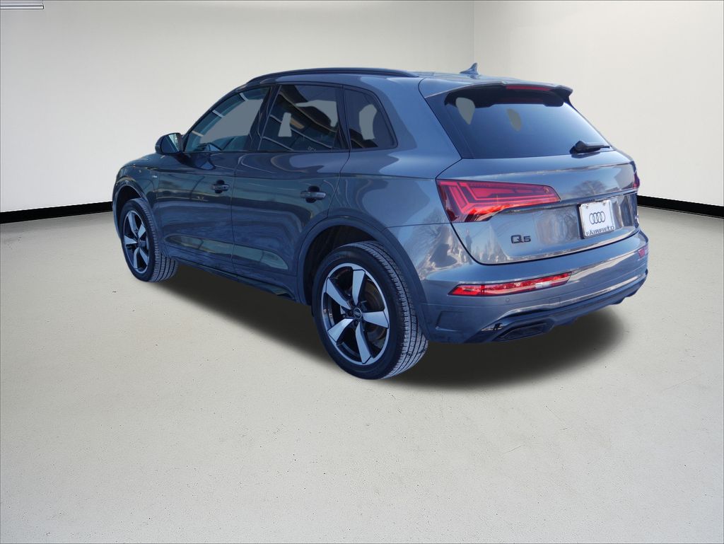 Thumbnail: 2023 Audi Q5 - 3