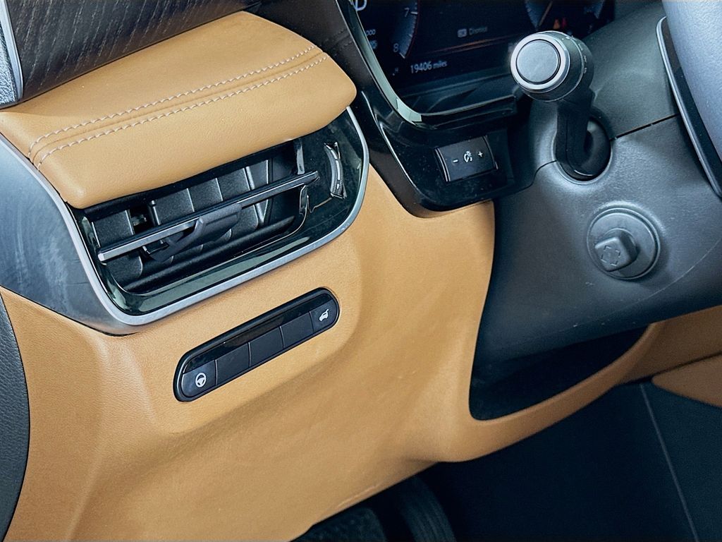 Thumbnail: 2022 INFINITI QX60 - 10