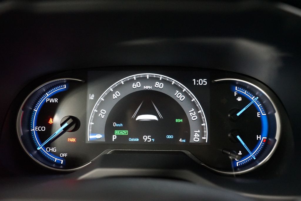 Thumbnail: 2025 Toyota RAV4 - 15