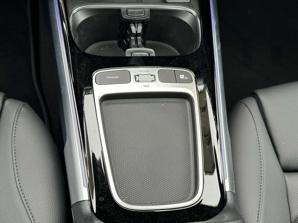 2024 Mercedes-Benz GLB 250 21