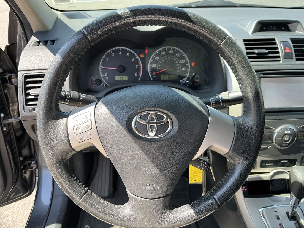 Thumbnail: 2013 Toyota Corolla - 14