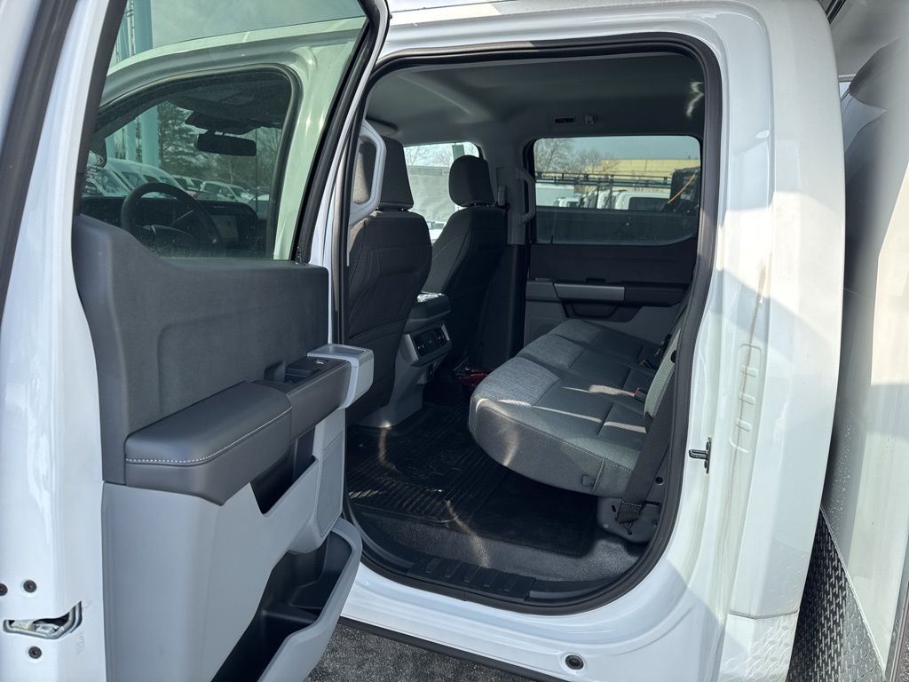 2025 Ford F-550 Chassis XLT