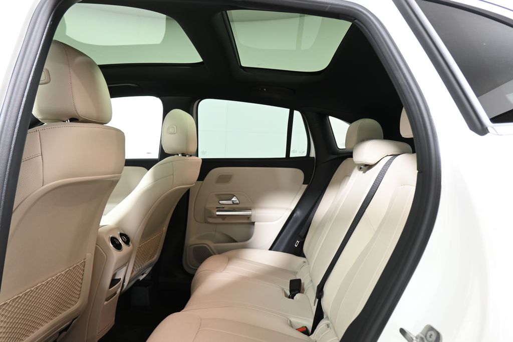 Thumbnail: 2026 Mercedes-Benz GLA - 32