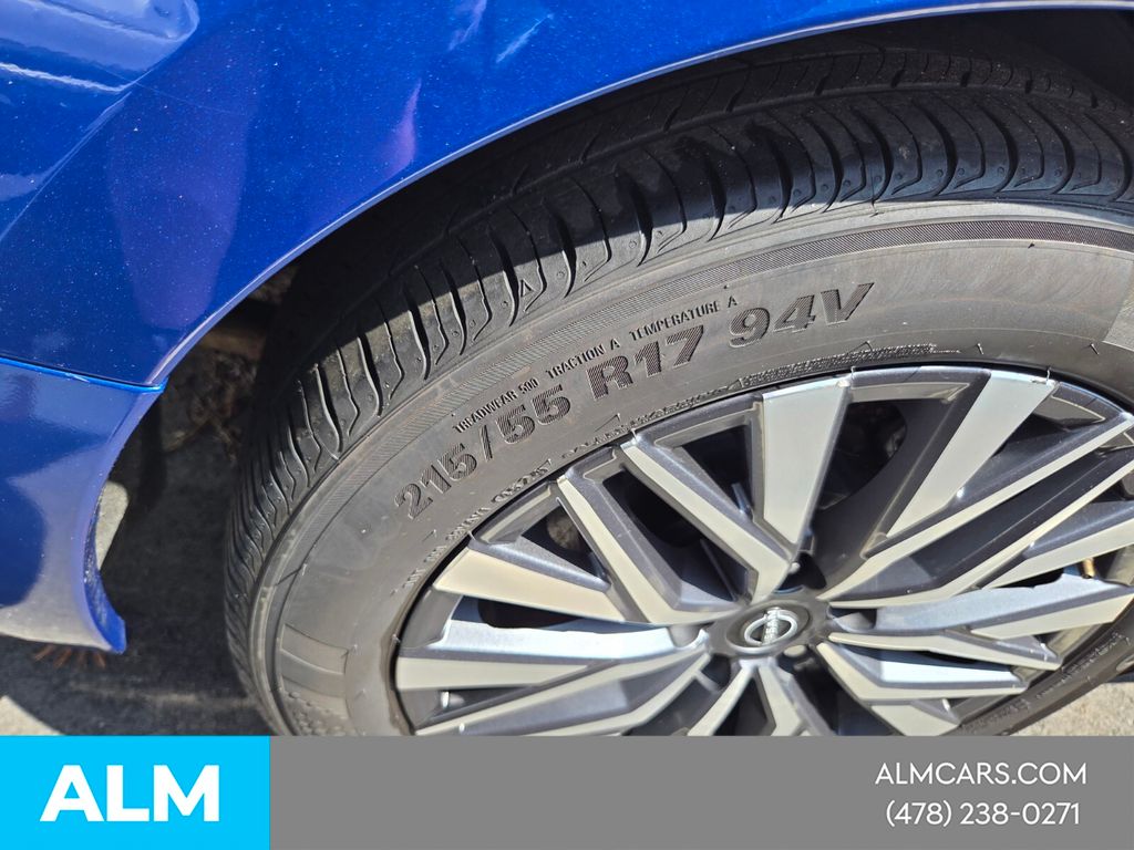 Used 2025 Blue Nissan 2.5 SV image 15