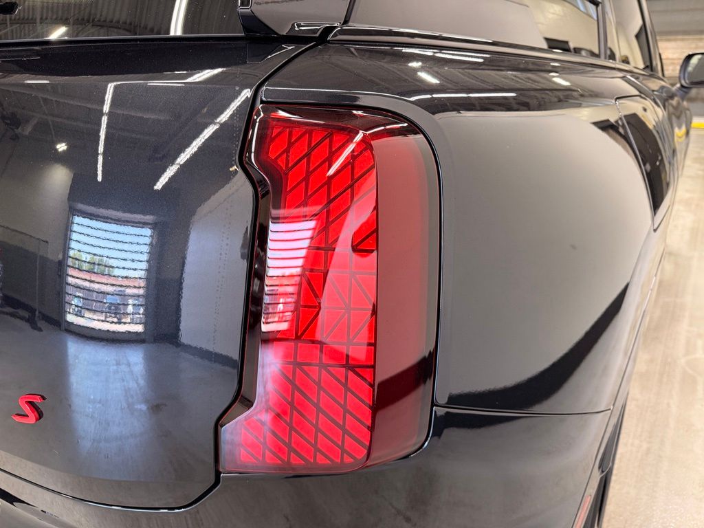Thumbnail: 2027 MINI Cooper Countryman - 5