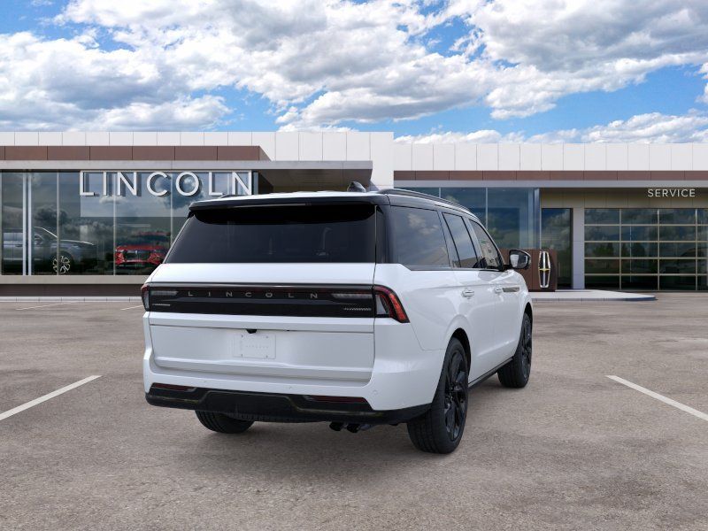 Thumbnail: 2026 Lincoln Navigator - 8