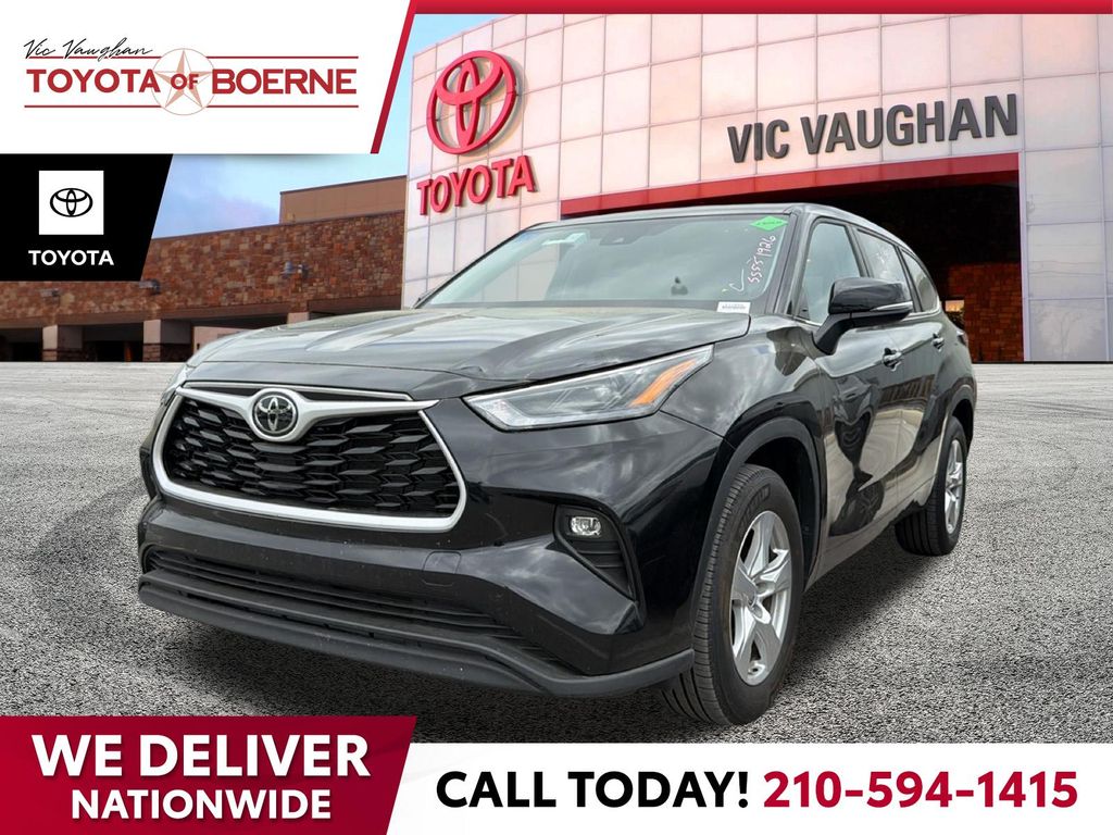 2025 Toyota Highlander LE FWD