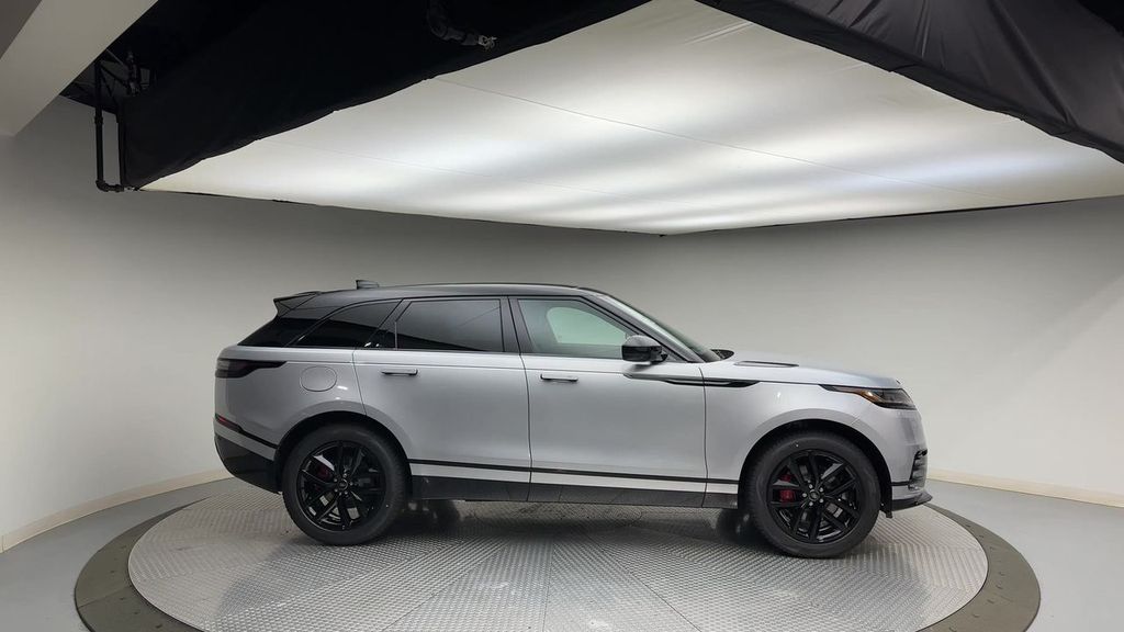 Thumbnail: 2024 Land Rover Range Rover Velar - 9