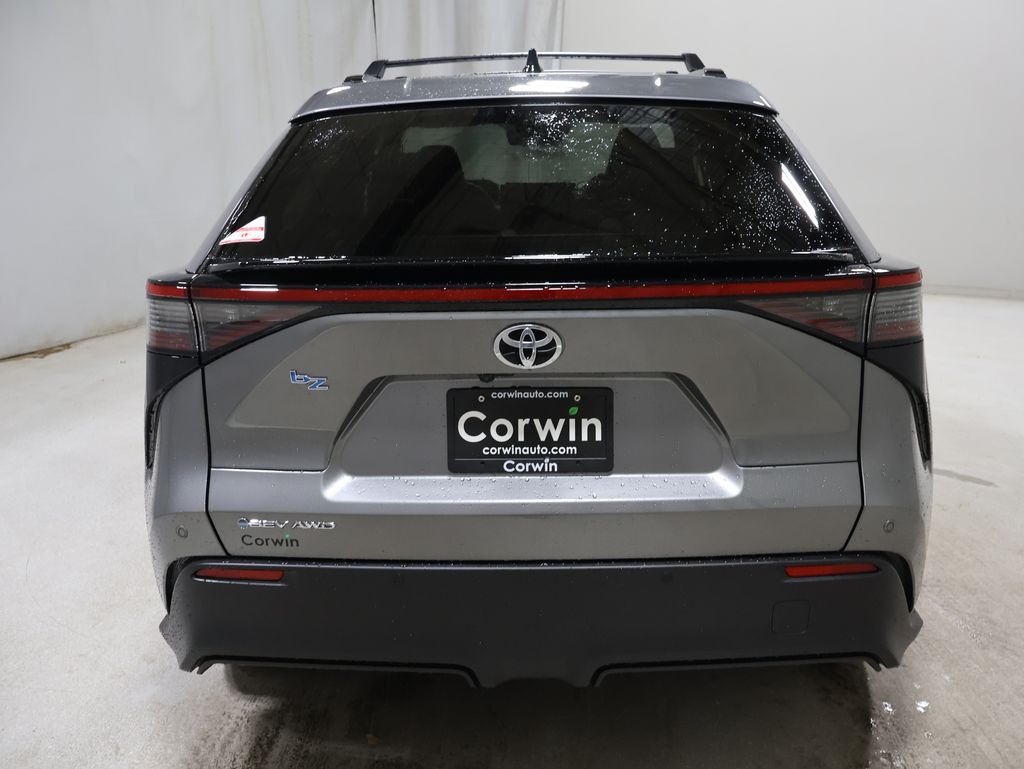 View vehicle photo 6
