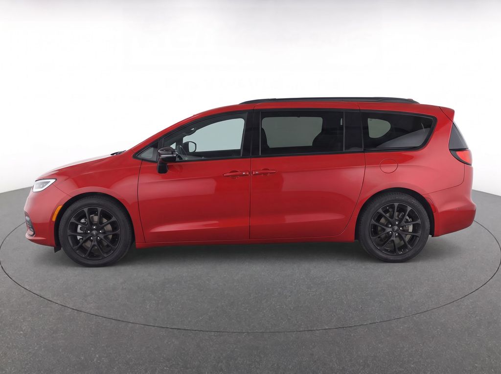 2025 Chrysler Pacifica Limited Red at Klick Lewis Buick Chevrolet