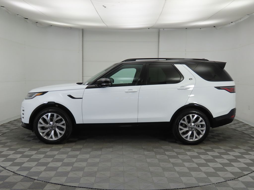 Thumbnail: 2026 Land Rover Discovery - 8