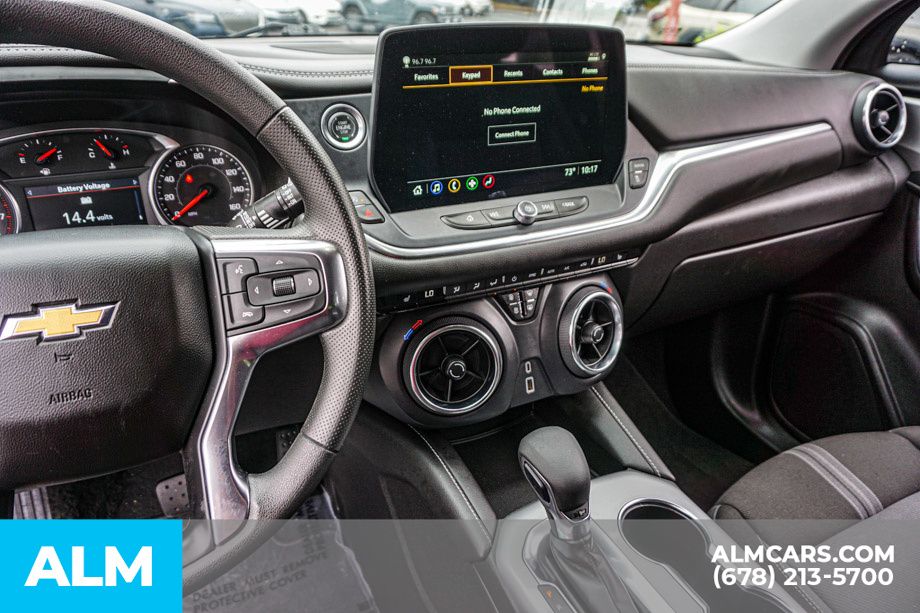 Used 2025 Black Chevrolet LT image 32