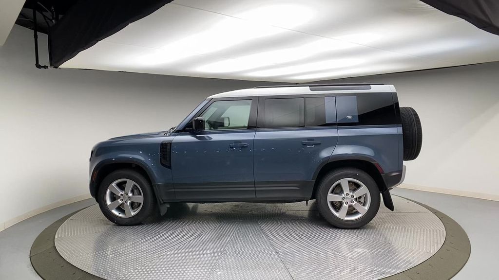 Thumbnail: 2023 Land Rover Defender - 5