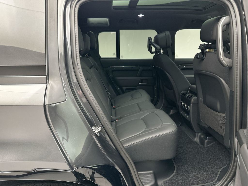 Thumbnail: 2025 Land Rover Defender - 6