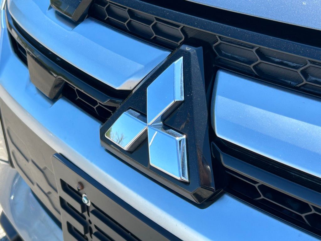 Used 2021 Gray Mitsubishi 2.0 SE image 39