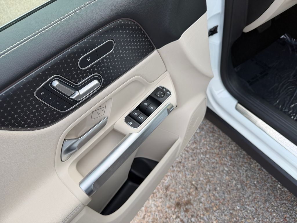 new 2026 Mercedes-Benz GLB car