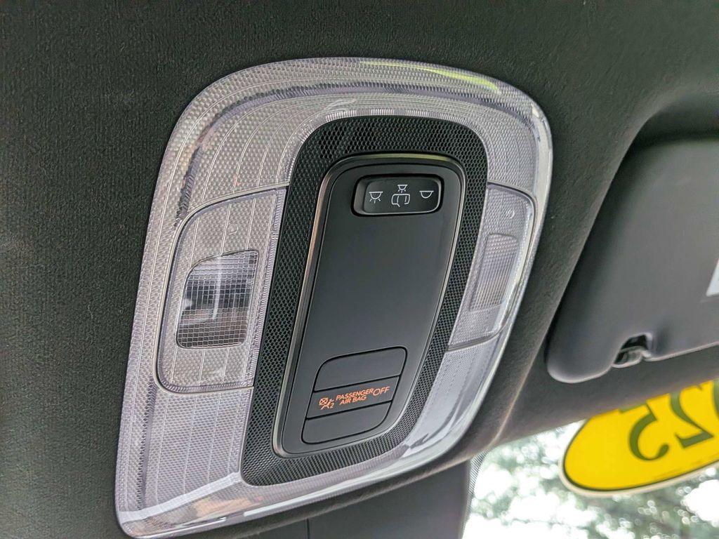 2025 Hyundai Elantra SEL - Photo 21
